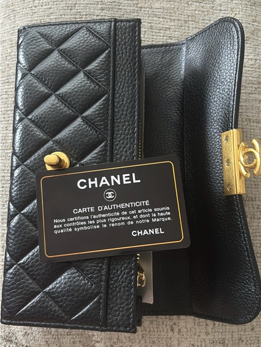 CHANEL Black Quilted Leather Wallet with Gold CC Plaque - Picture 3 of 3